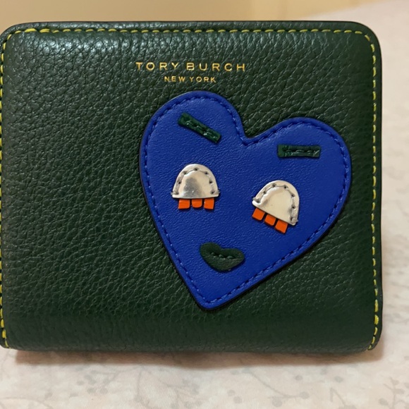 Tory Burch Handbags - 🎊Host Pick🎊 Tory Burch Bi-fold Wallet
